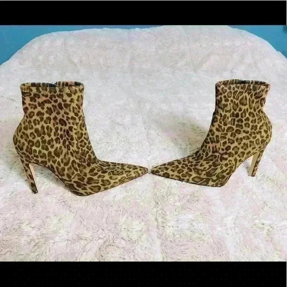 Good American Leopard Icon Bootie NWT Animal Print Stiletto - Picture 3 of 10